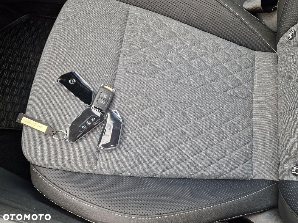 Skoda Octavia Combi 2.0 TDI DSG Sportline - 34