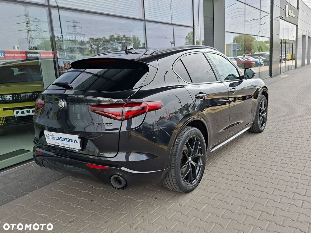 Alfa Romeo Stelvio - 6