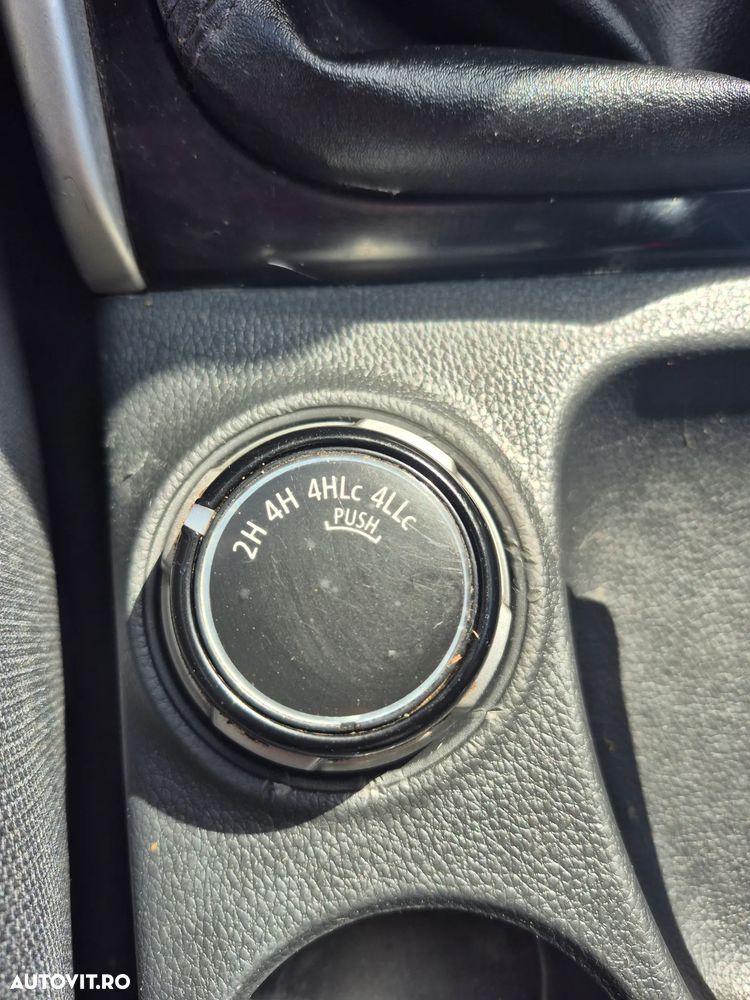 Mitsubishi L 200 - 12