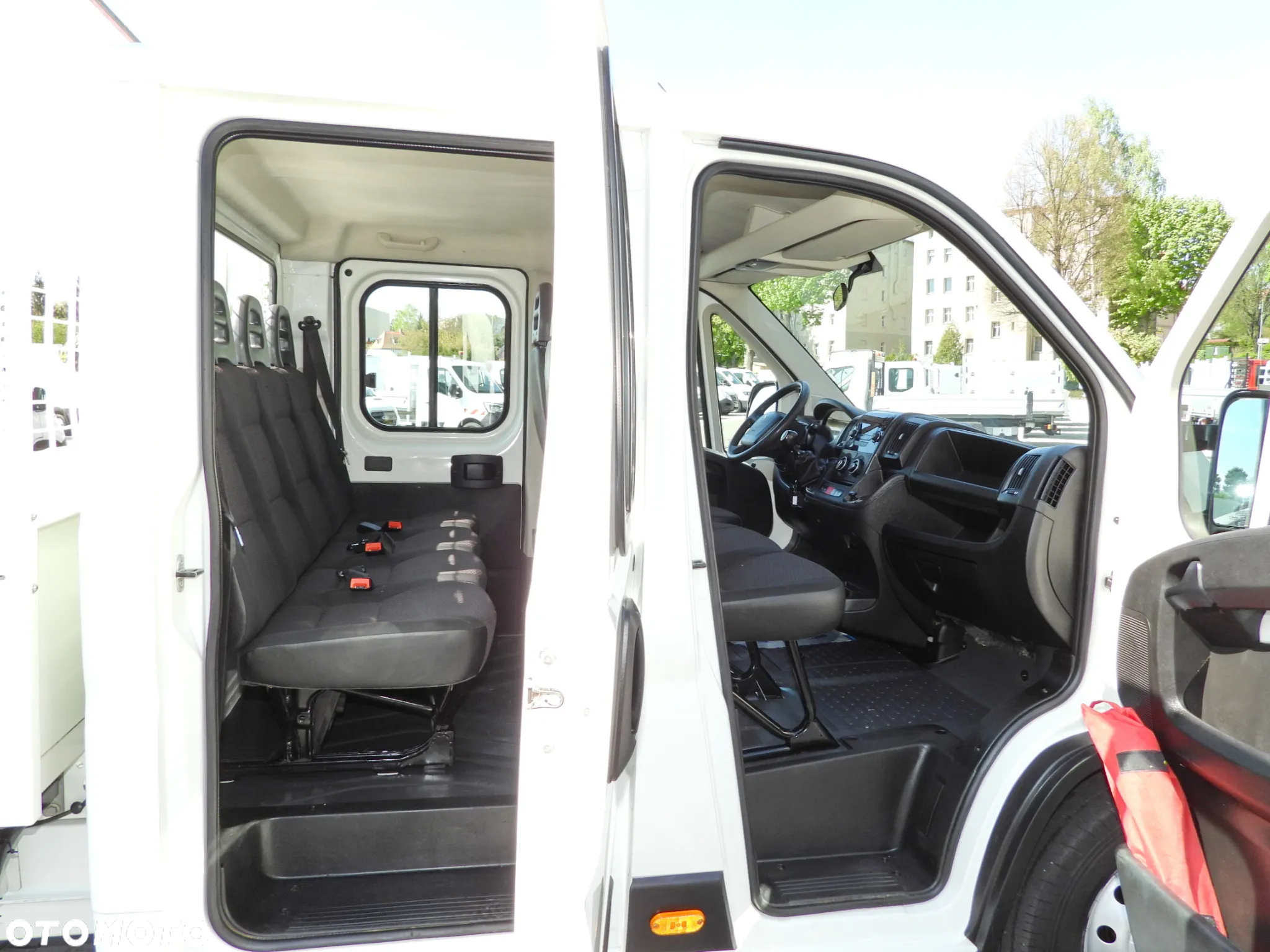 Peugeot BOXER  WYWROTKA PODWÓJNA KABINA DOKA 7 MIEJSC TEMPOMAT KLIMATYZACJA 140KM [ M66270 ] - 38