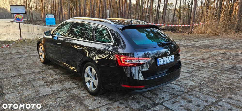 Skoda Superb 2.0 TDI Style DSG - 11