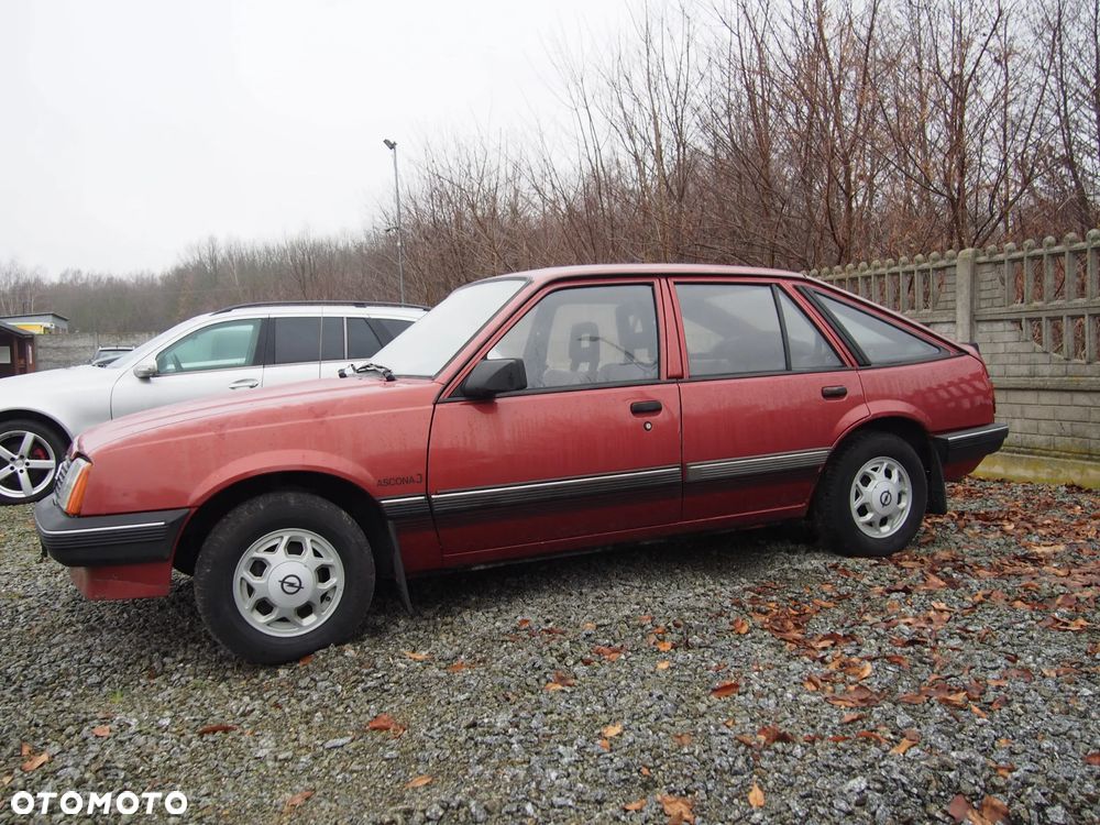 Opel Ascona 1.6 - 10