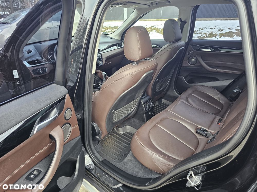 BMW X1 sDrive16d xLine - 17