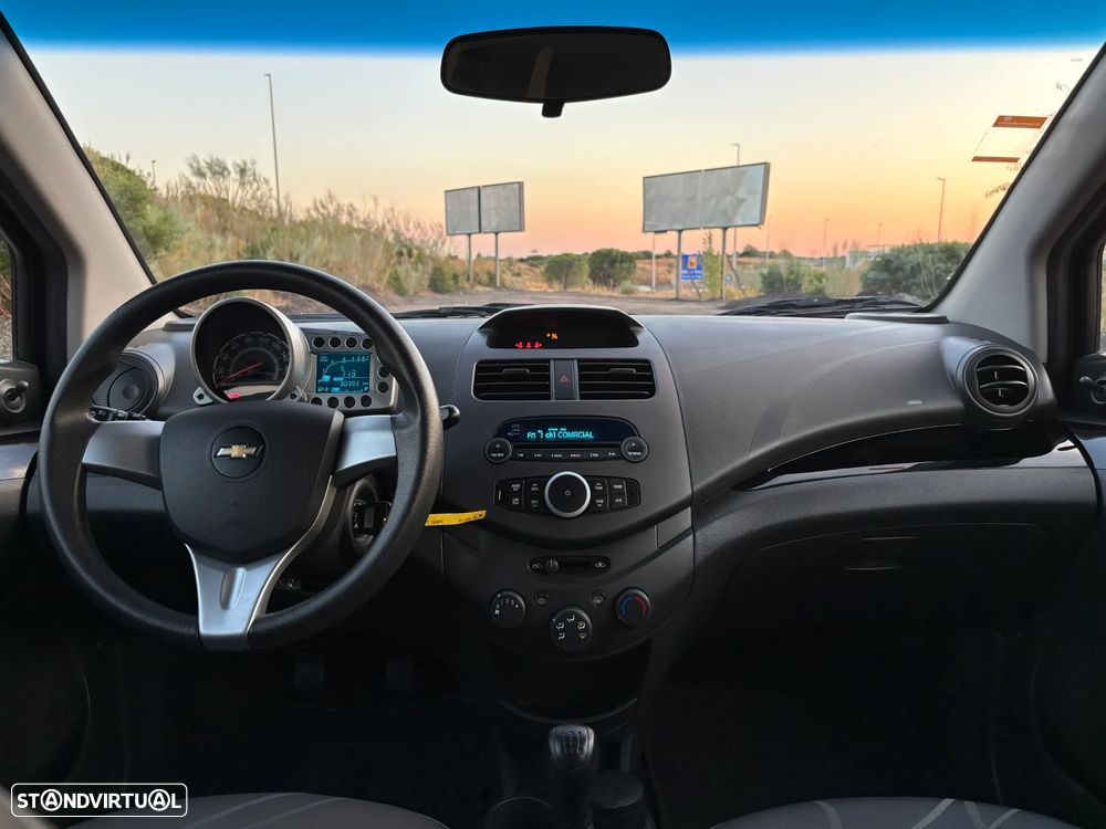 Chevrolet Spark 1.0 LT - 8