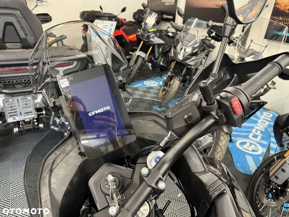 CFMoto MT - 3