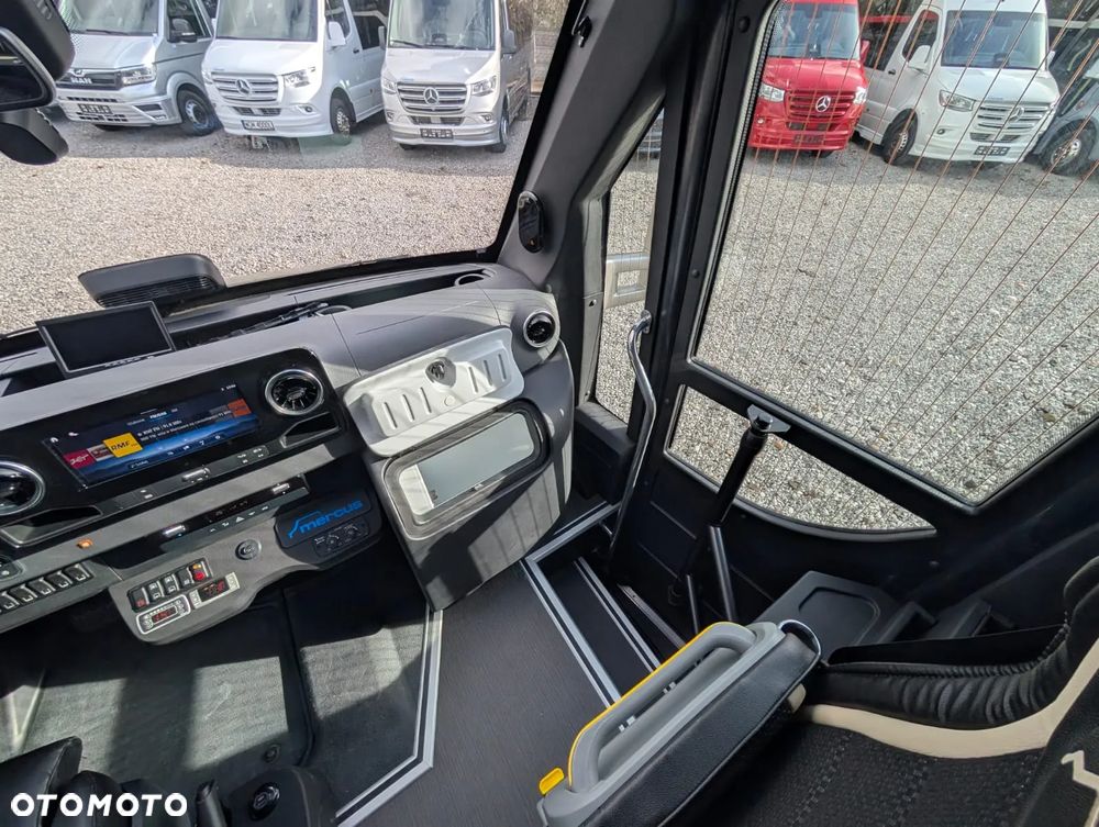 Mercedes-Benz Sprinter 519 - 21