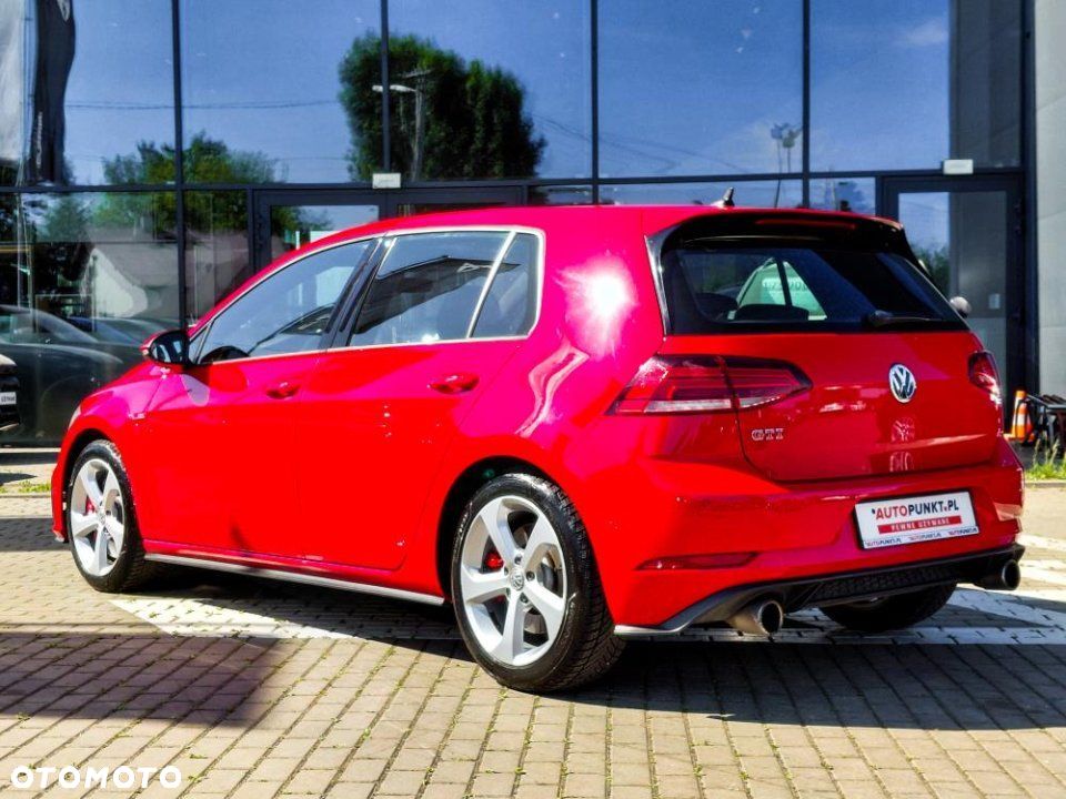 Volkswagen Golf - 3
