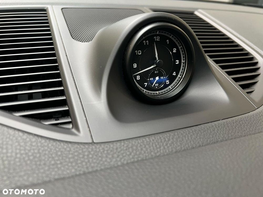 Porsche Macan Standard - 18