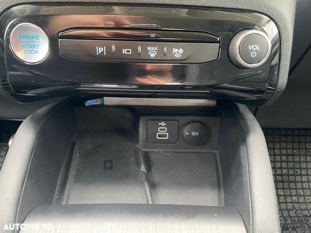Ford Kuga - 17