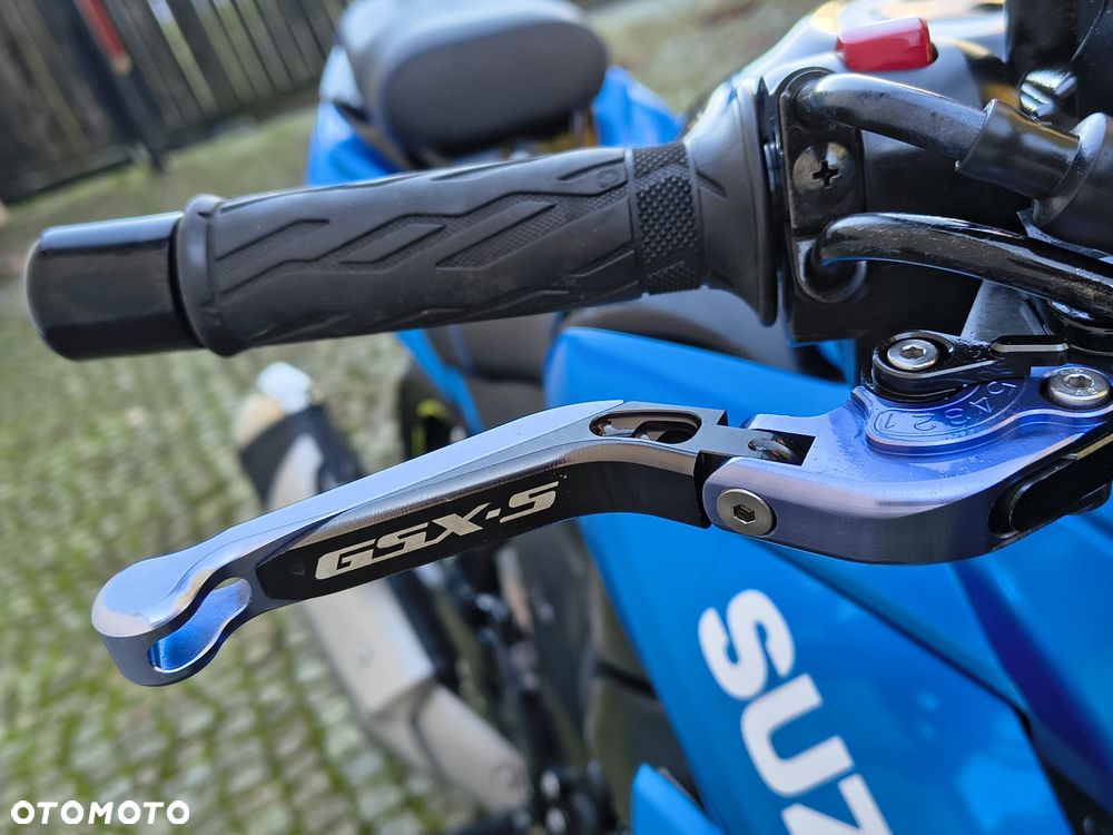 Suzuki GSX - 31