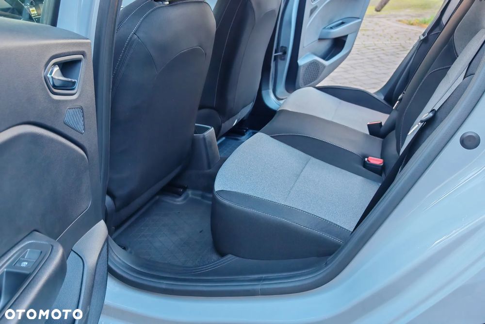 Renault Clio 1.0 TCe Evolution - 15