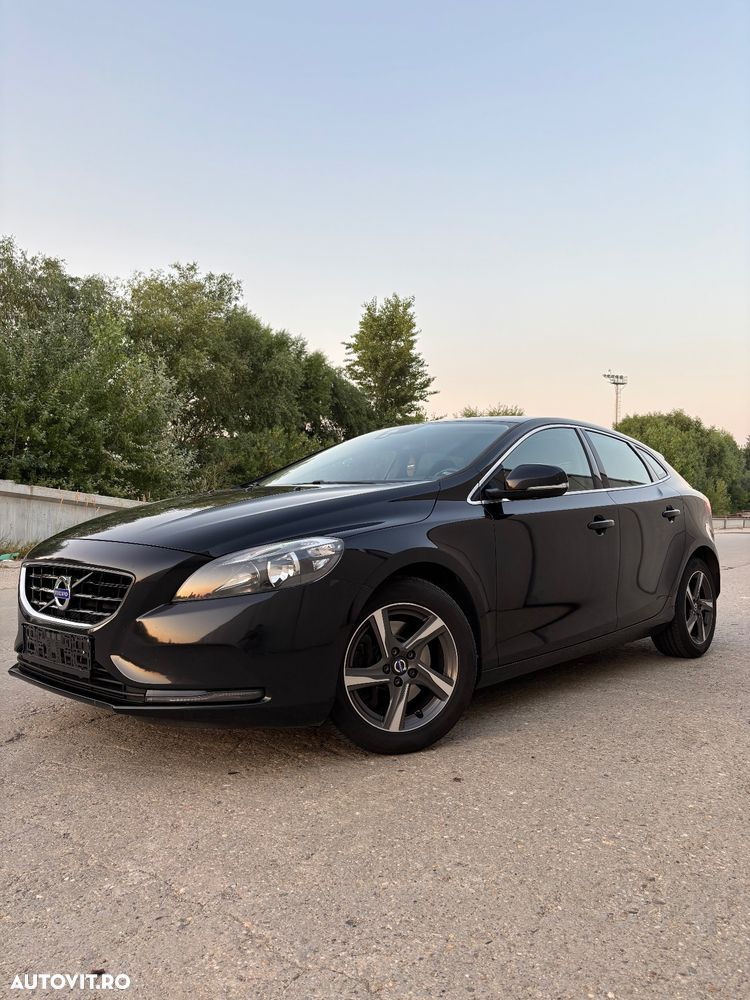 Volvo V40 D4 Momentum - 12