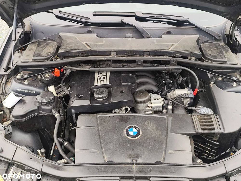 BMW Seria 3 318i - 36