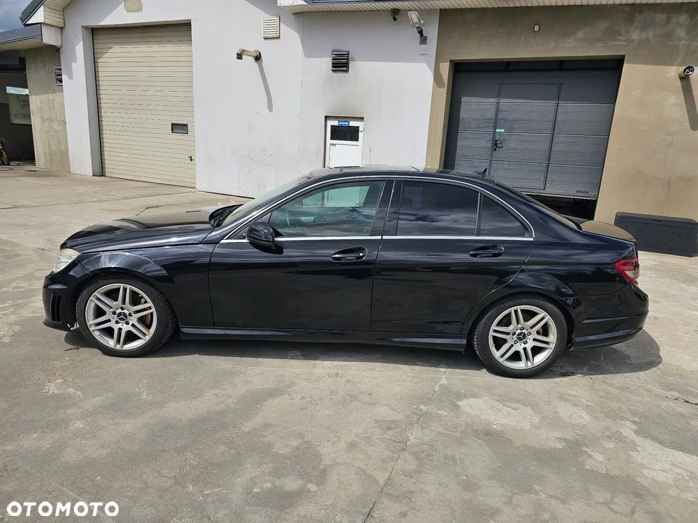 Mercedes-Benz Klasa C 320 CDI DPF 7G-TRONIC Avantgarde - 6