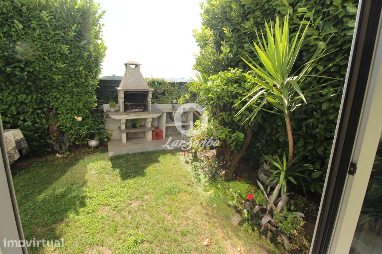 Moradia Geminada V2 em Golães Fafe - Grande imagem: 3/12