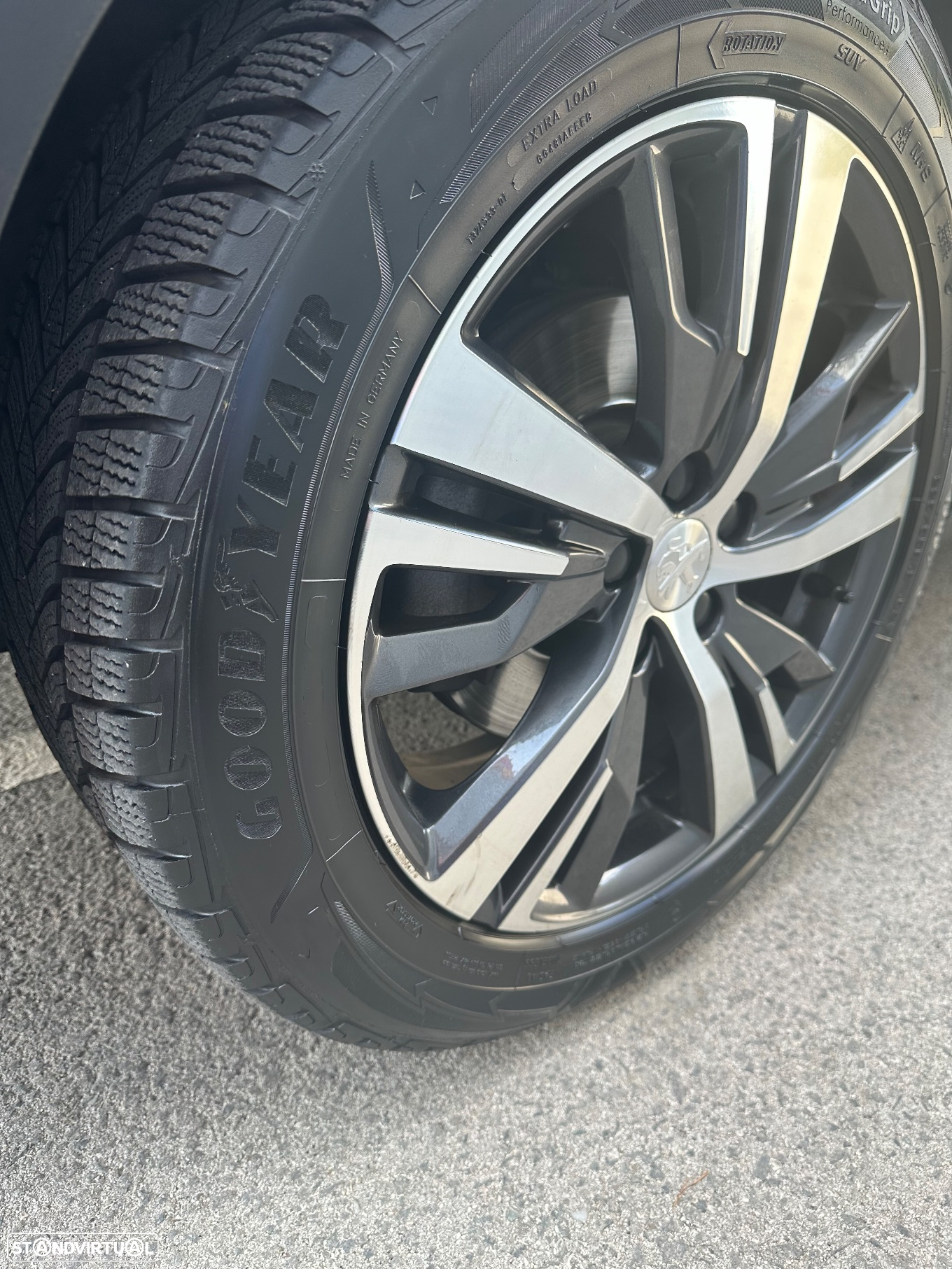 Peugeot 5008 1.5 BlueHDi Allure Pack EAT8 - 24