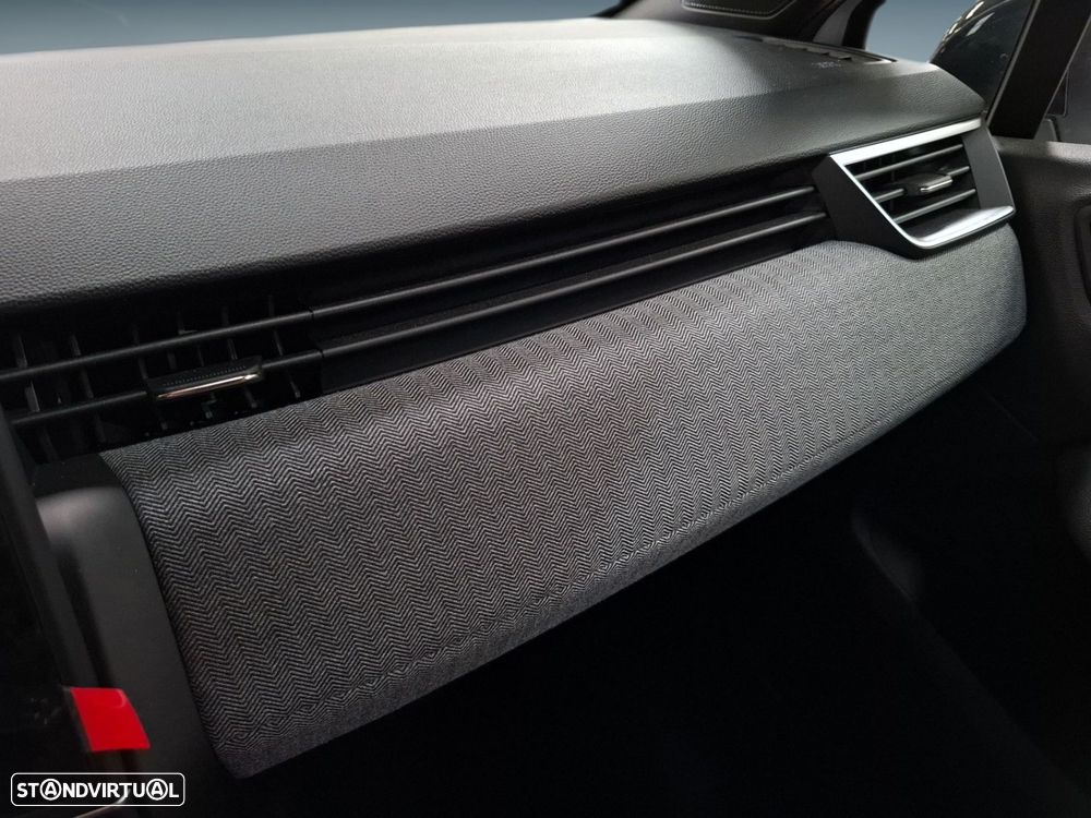 Renault Clio 1.0 TCe Techno Bi-Fuel - 23