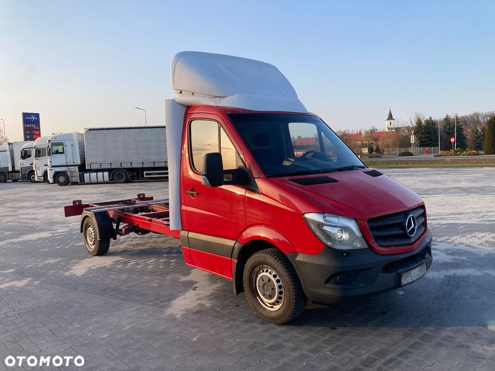 Mercedes-Benz Sprinter - 1