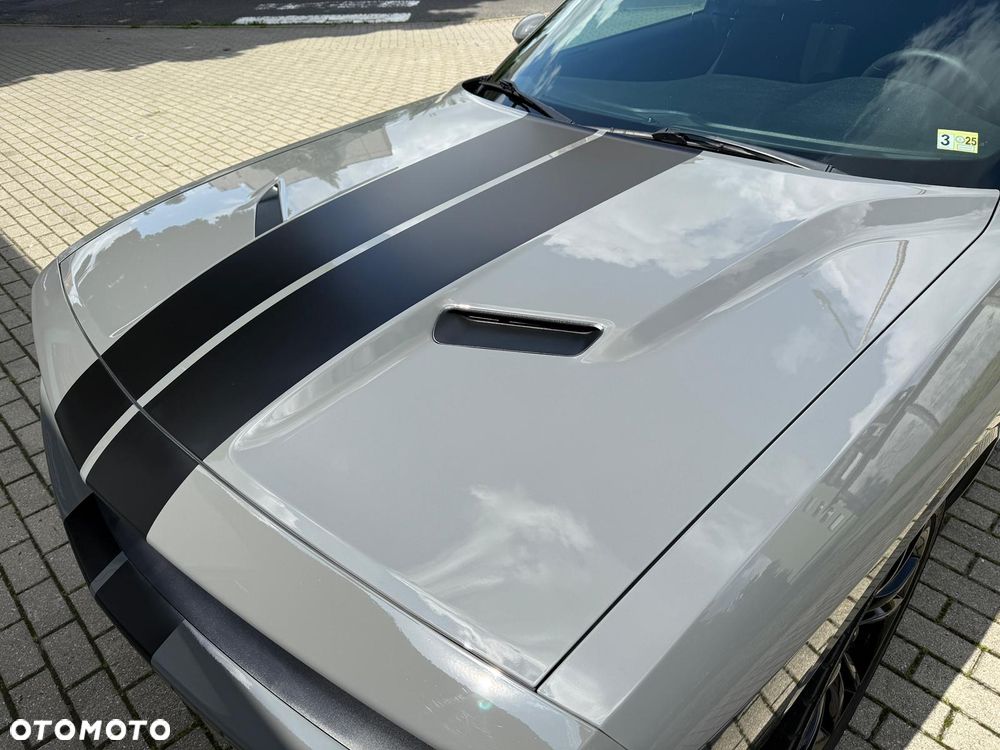 Dodge Challenger - 23