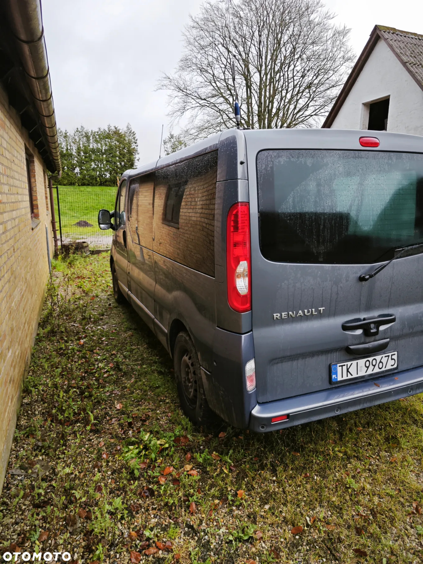Renault Trafic Grand Passenger Black Edition - 6