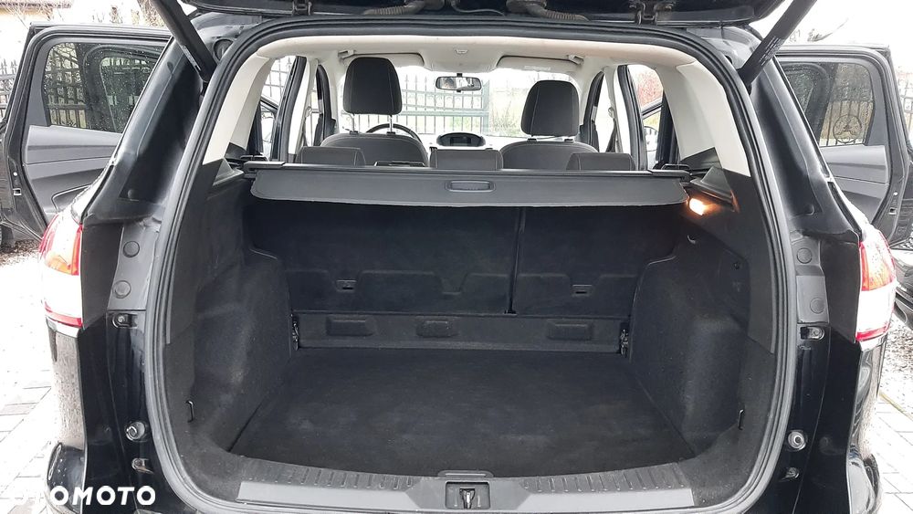 Ford Kuga - 17