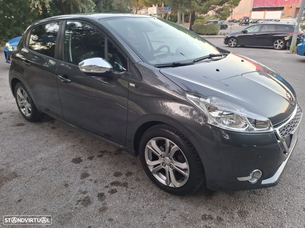 Peugeot 208 1.2 VTi SE Style - 4