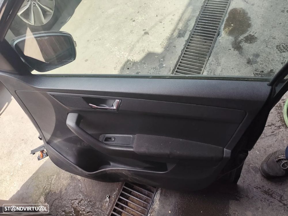 SKODA FABIA III PORTA FRENTE DIREITA - PF625 - 6