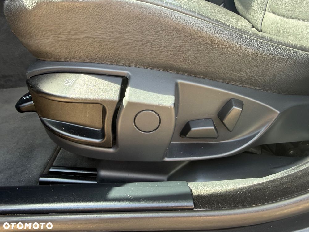 BMW Seria 5 530i - 34