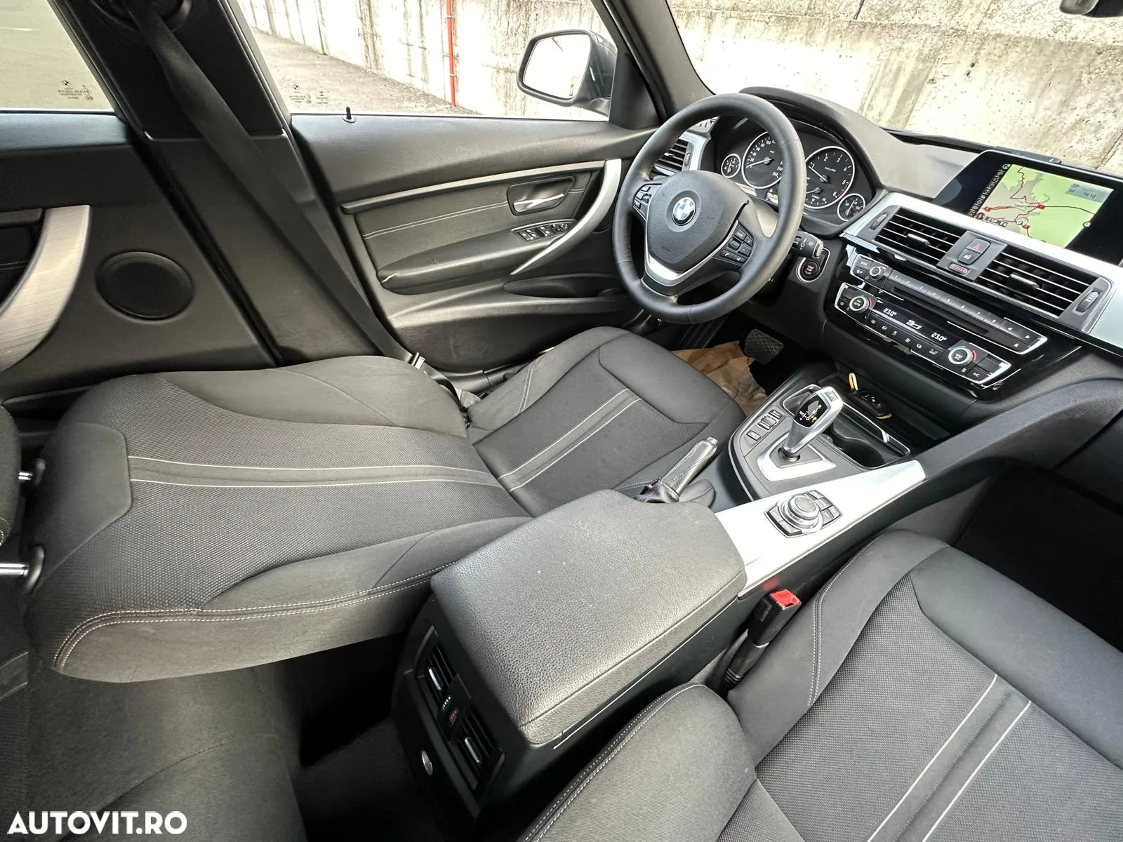 BMW Seria 3 318d Touring Aut. Advantage - 14