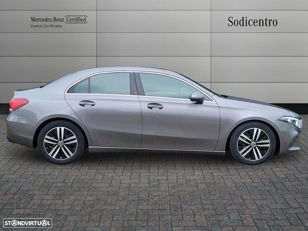 Mercedes-Benz A 180 Limousine d Progressive Aut. - 4