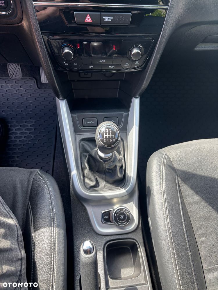 Suzuki Vitara 1.6 DDiS (4x4) Allgrip Comfort - 27