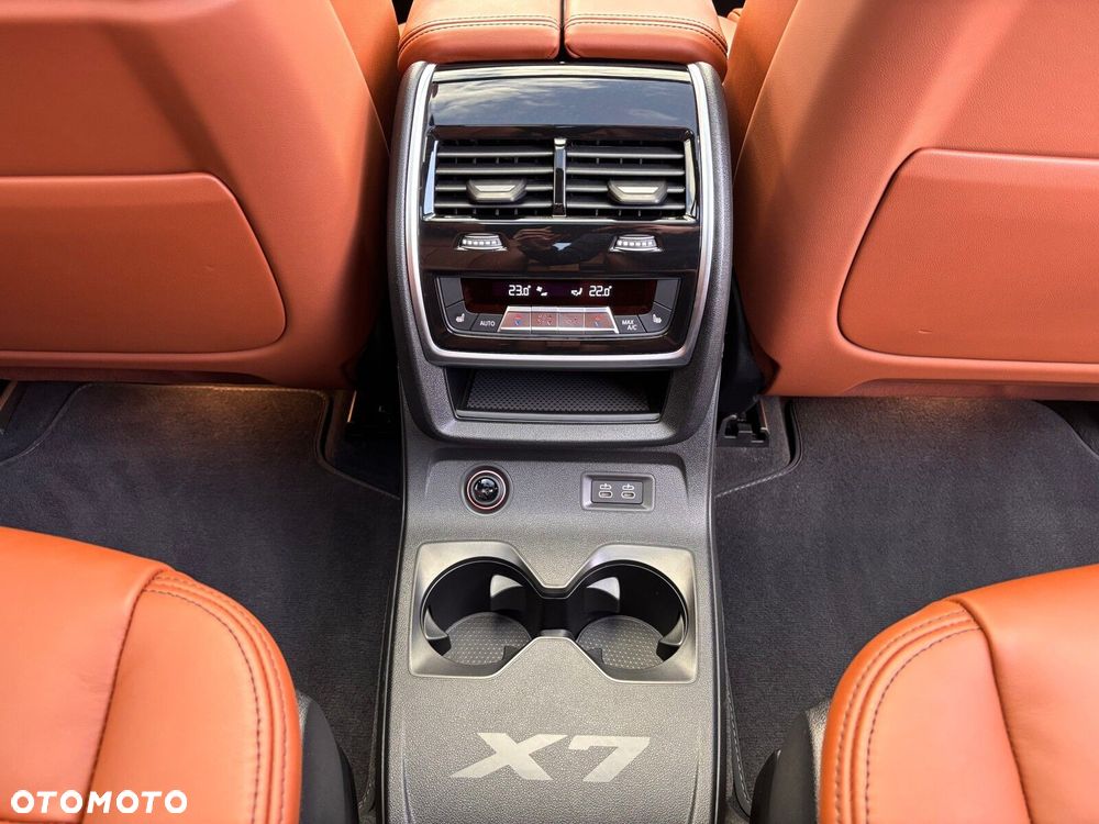 BMW X7 - 19