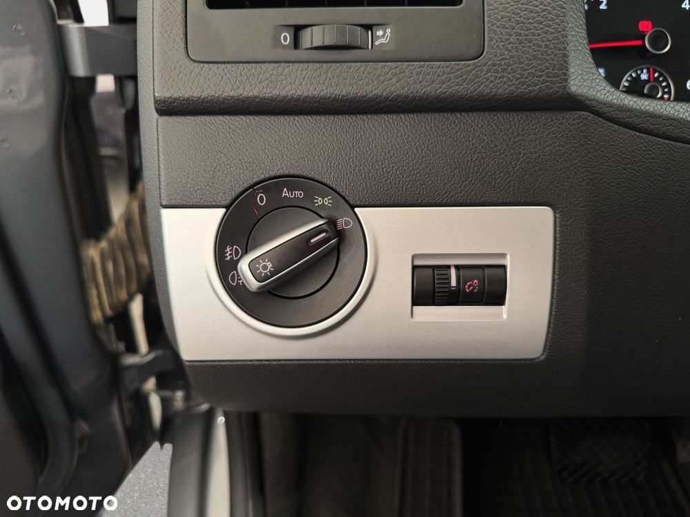 Volkswagen Multivan - 23
