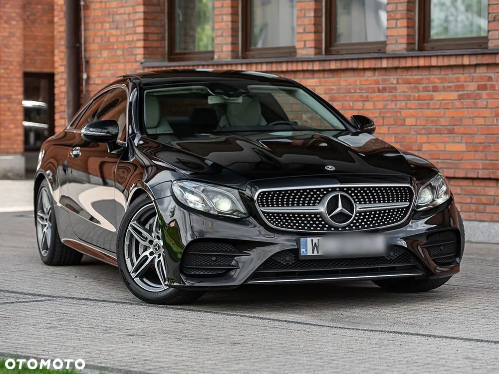 Mercedes-Benz Klasa E 300 9G-TRONIC AMG Line