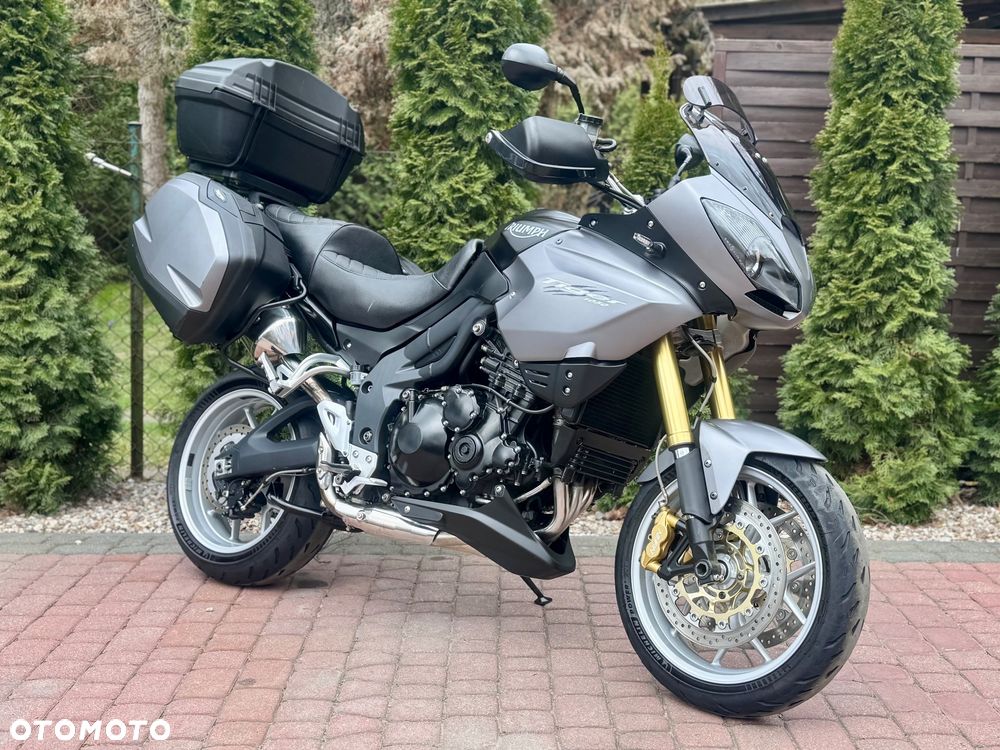 Triumph Tiger - 1