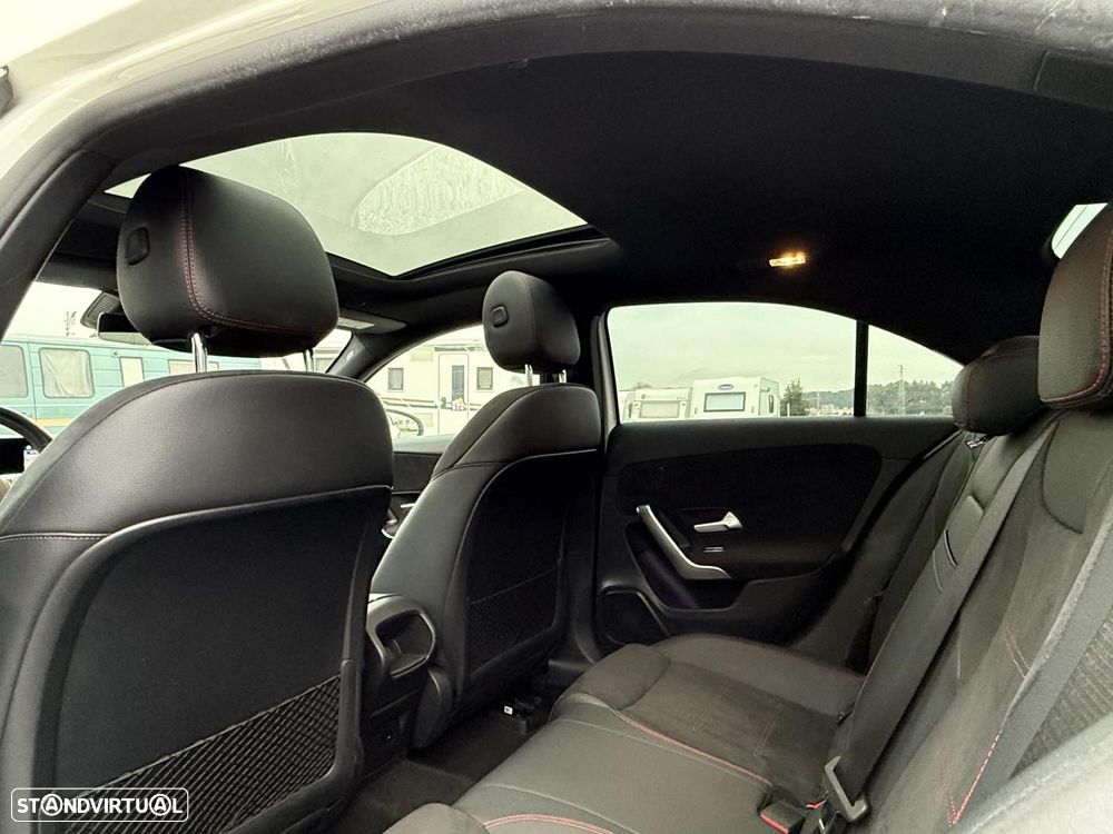 Mercedes-Benz A 250 Limousine e AMG Line - 42
