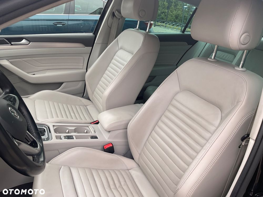 Volkswagen Passat 2.0 TSI Elegance DSG - 20