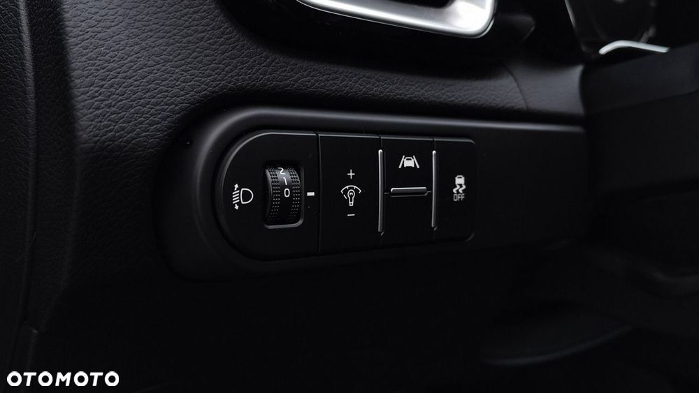 Kia Ceed - 11
