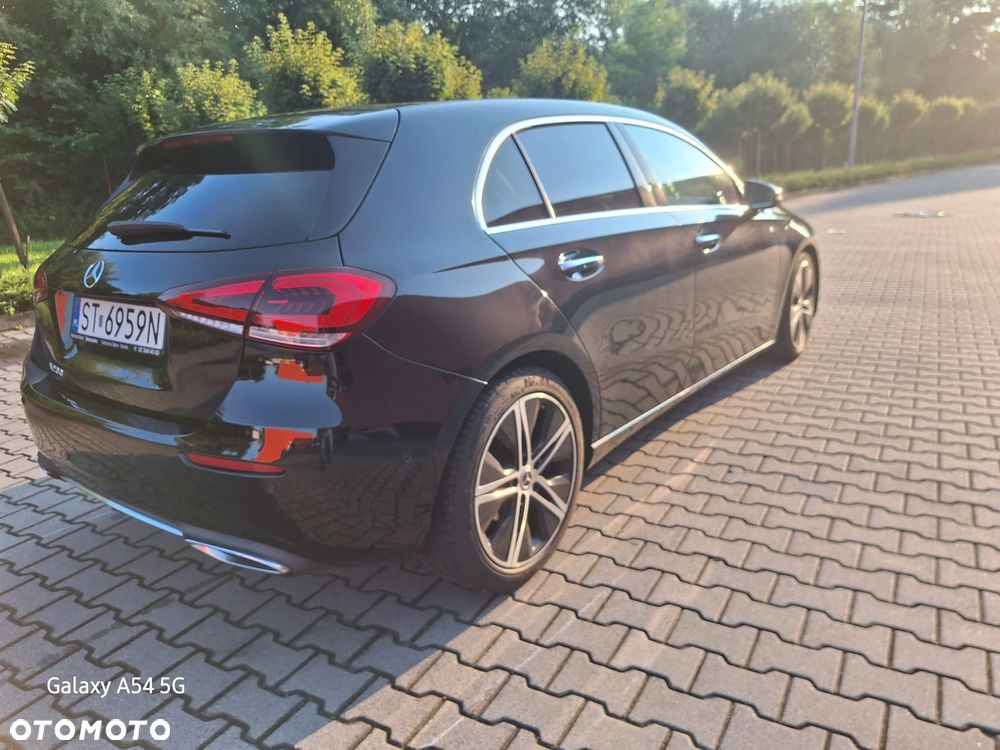 Mercedes-Benz Klasa A 200 AMG Line 7G-DCT - 3