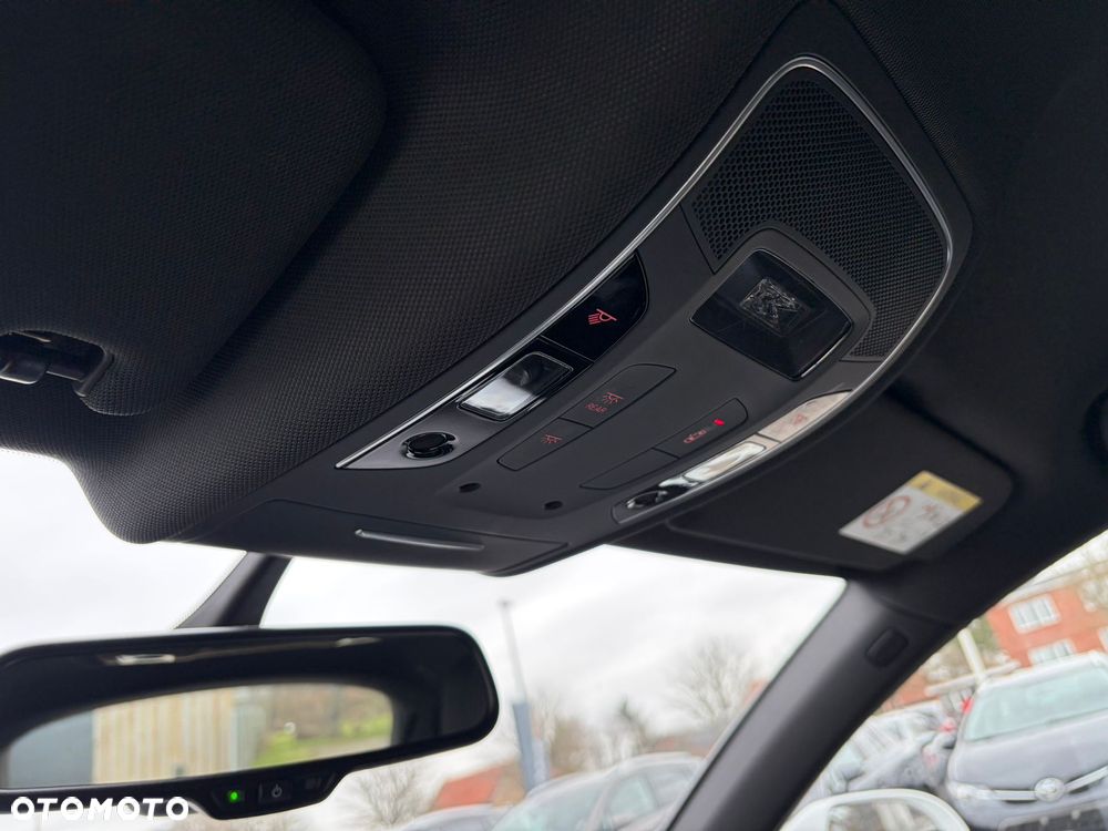 Audi A6 Avant 2.0 TDI Ultra S tronic - 18