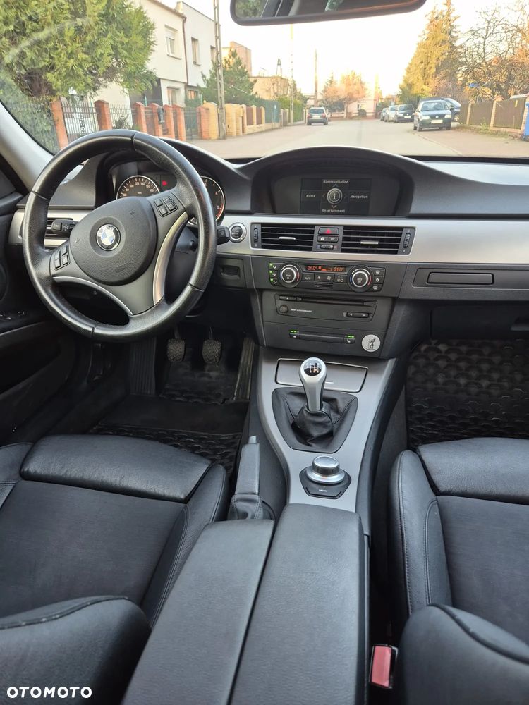 BMW Seria 3 320d DPF Touring Edition Fleet Exclusive - 6
