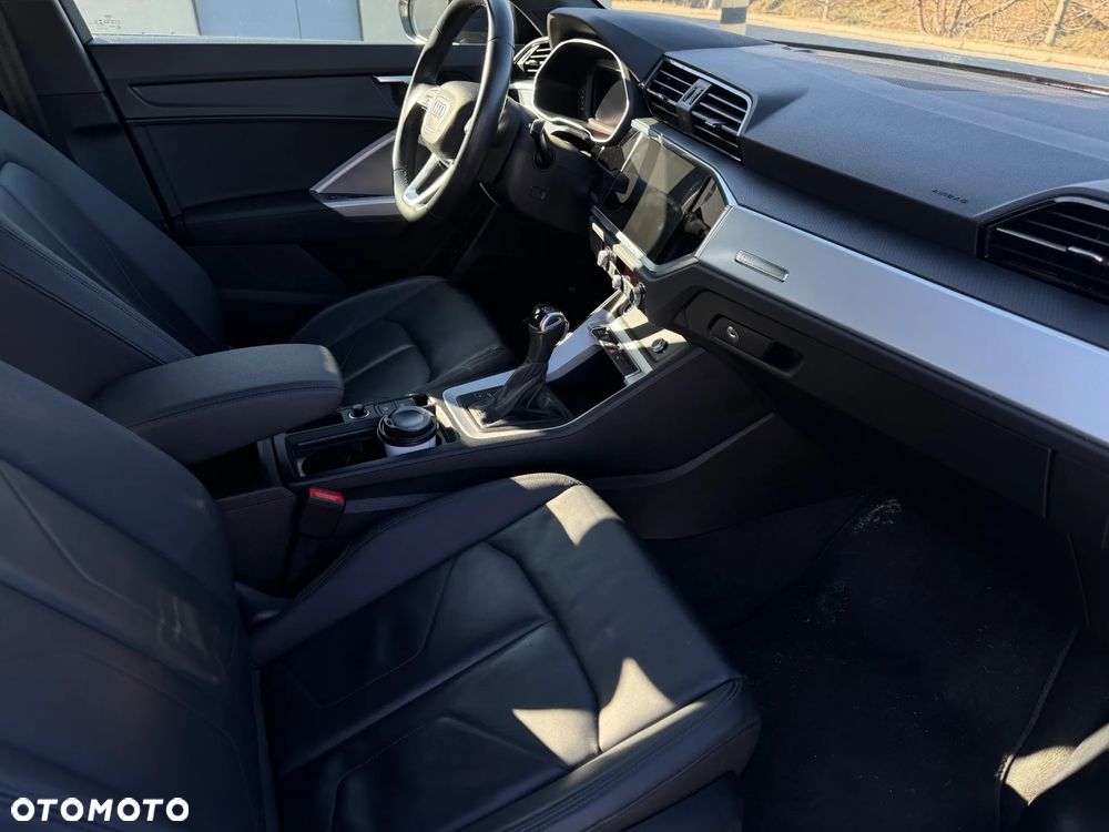 Audi Q3 35 TDI S tronic - 30