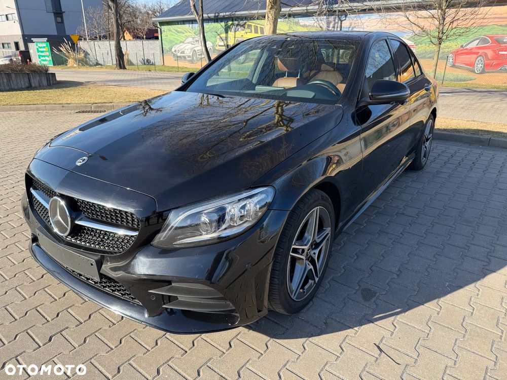 Mercedes-Benz Klasa C 220 d 4Matic 9G-TRONIC AMG Line - 9