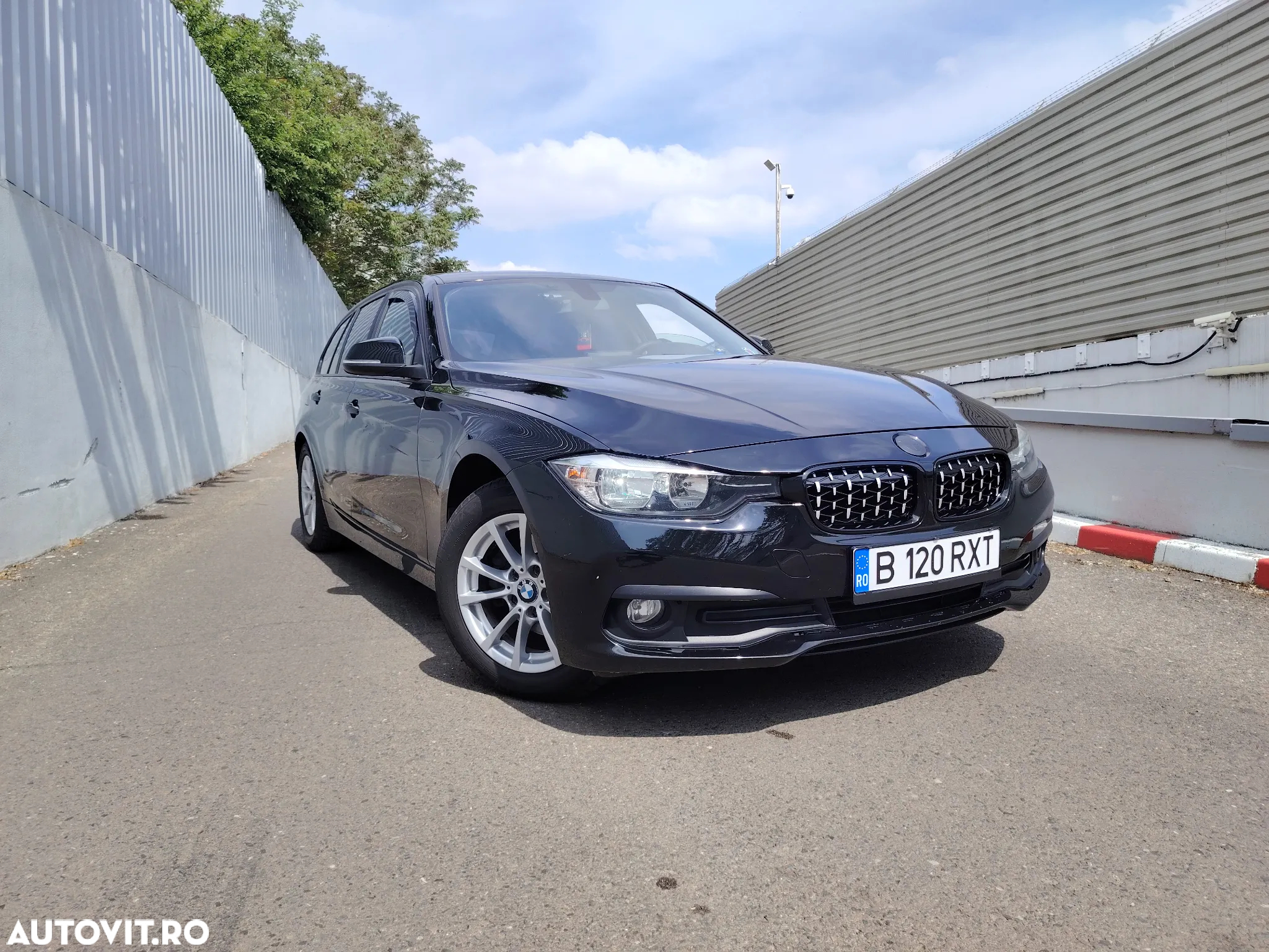 BMW Seria 3 316d Touring Advantage - 2
