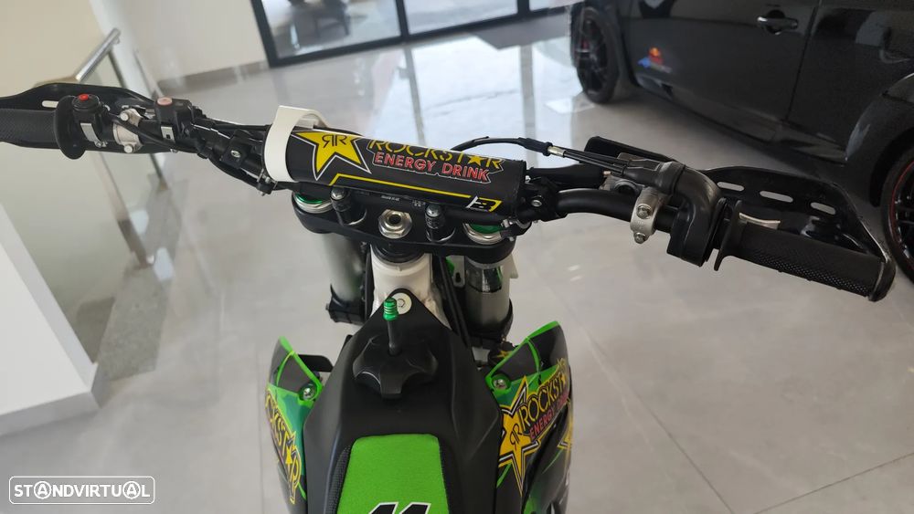 Kawasaki KX - 4
