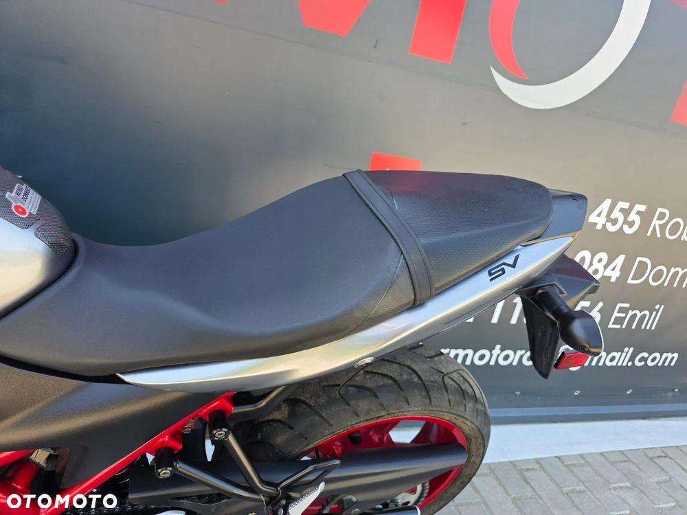 Suzuki SV - 8