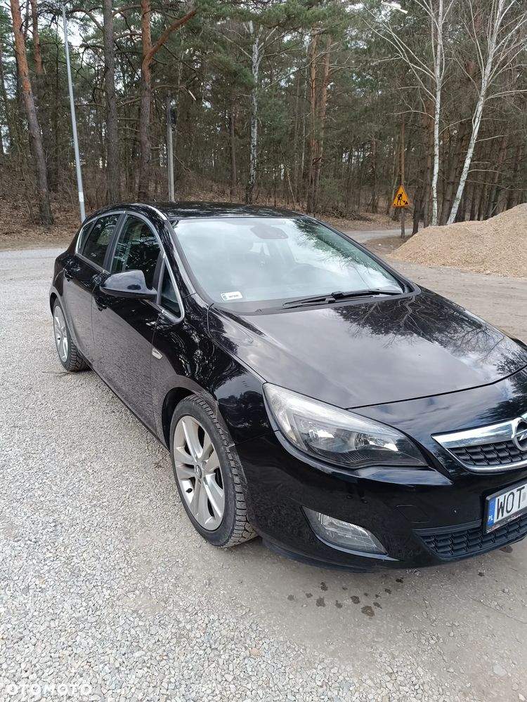 Opel Astra 1.7 CDTI Cosmo - 2