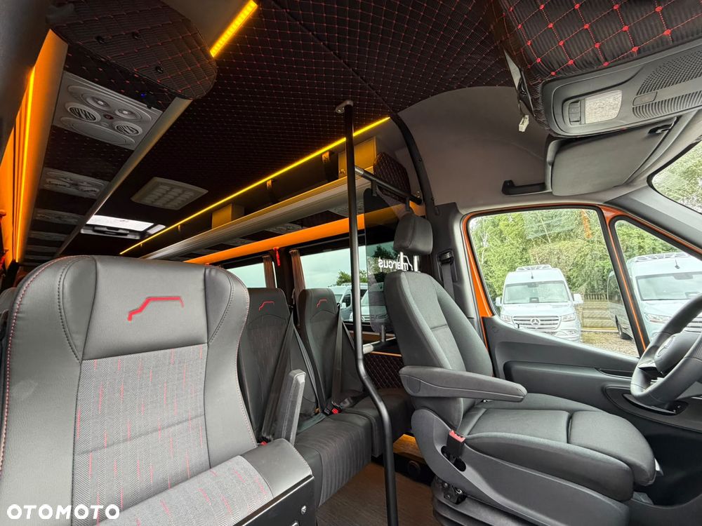 Mercedes-Benz Sprinter 517 - 17