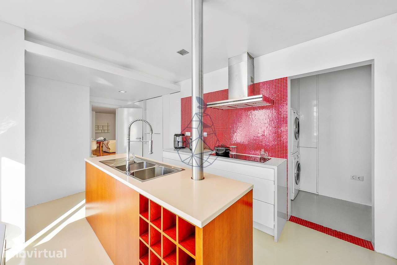Apartamento T4 Remodelado no Coração de Portimão - Grande imagem: 2/48