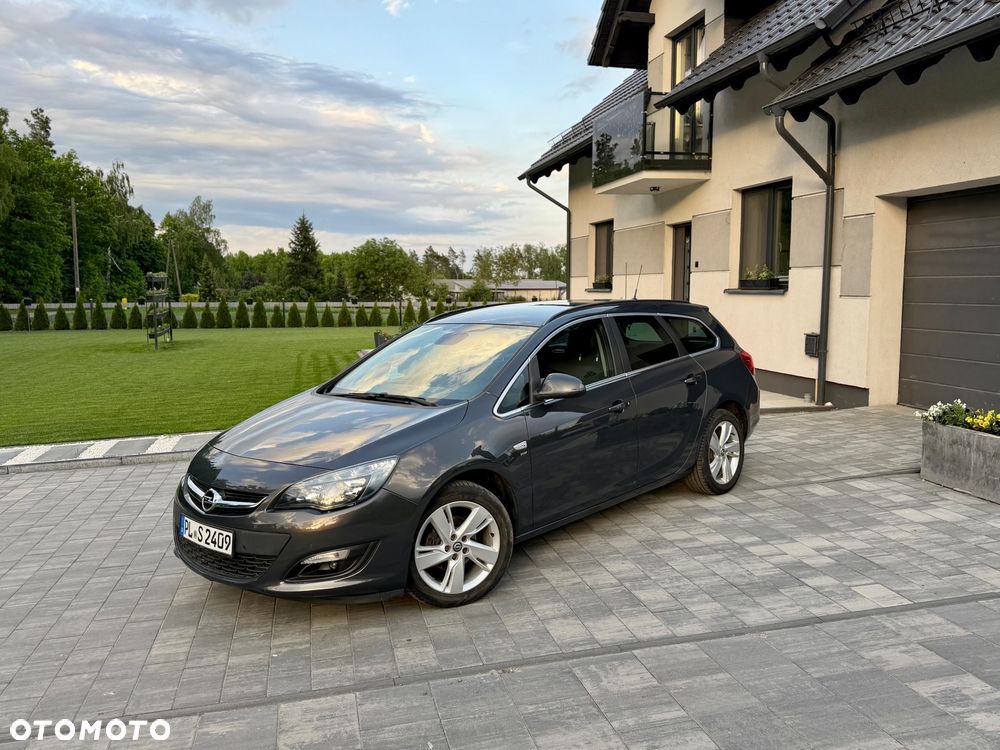 Opel Astra 1.4 Turbo Color Edition - 1